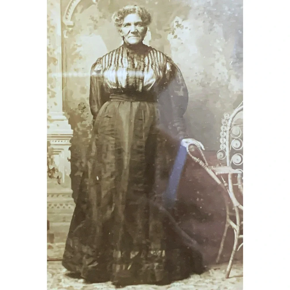 Antique Wood Picture Frame 19th Century Large Lady Photo Mount OD 10